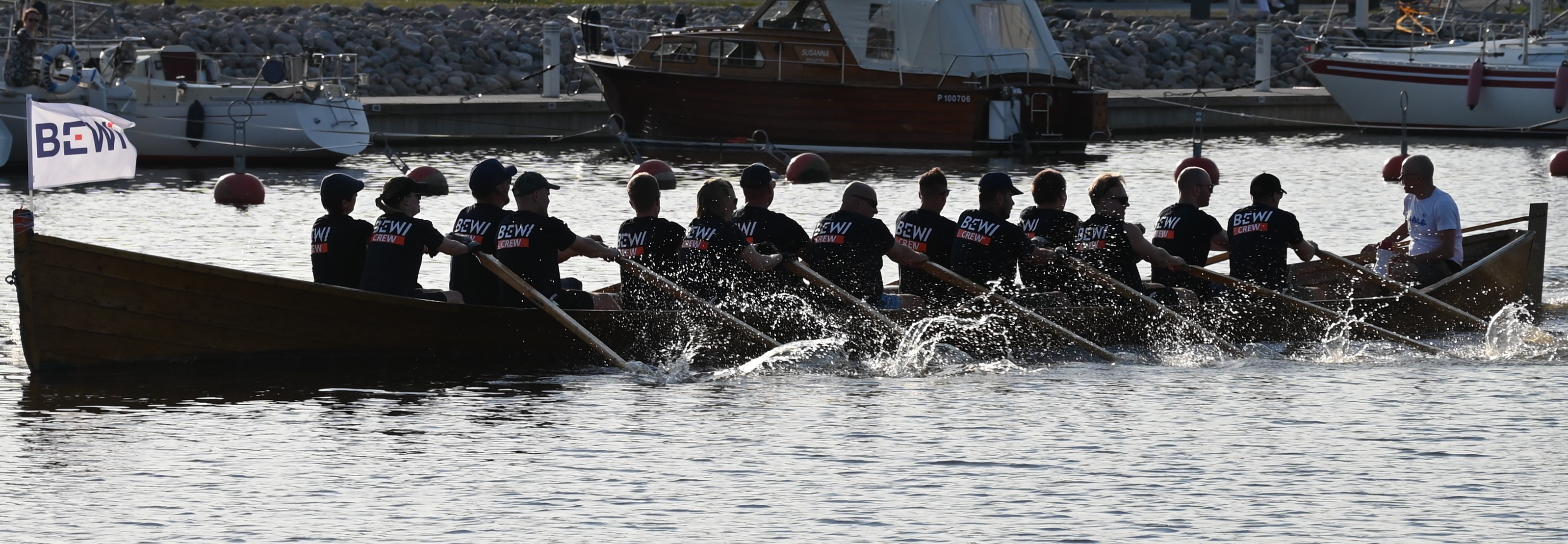 Rowing team.JPG